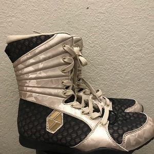 Society Nine Women’s EOS High Top Shoes